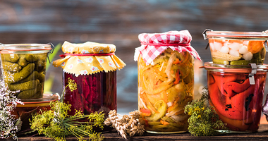 Pikkelöidyt välimerelliset kasvikset