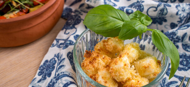 Paneroidut fetakuutiot (feta boukies) air fryerissa