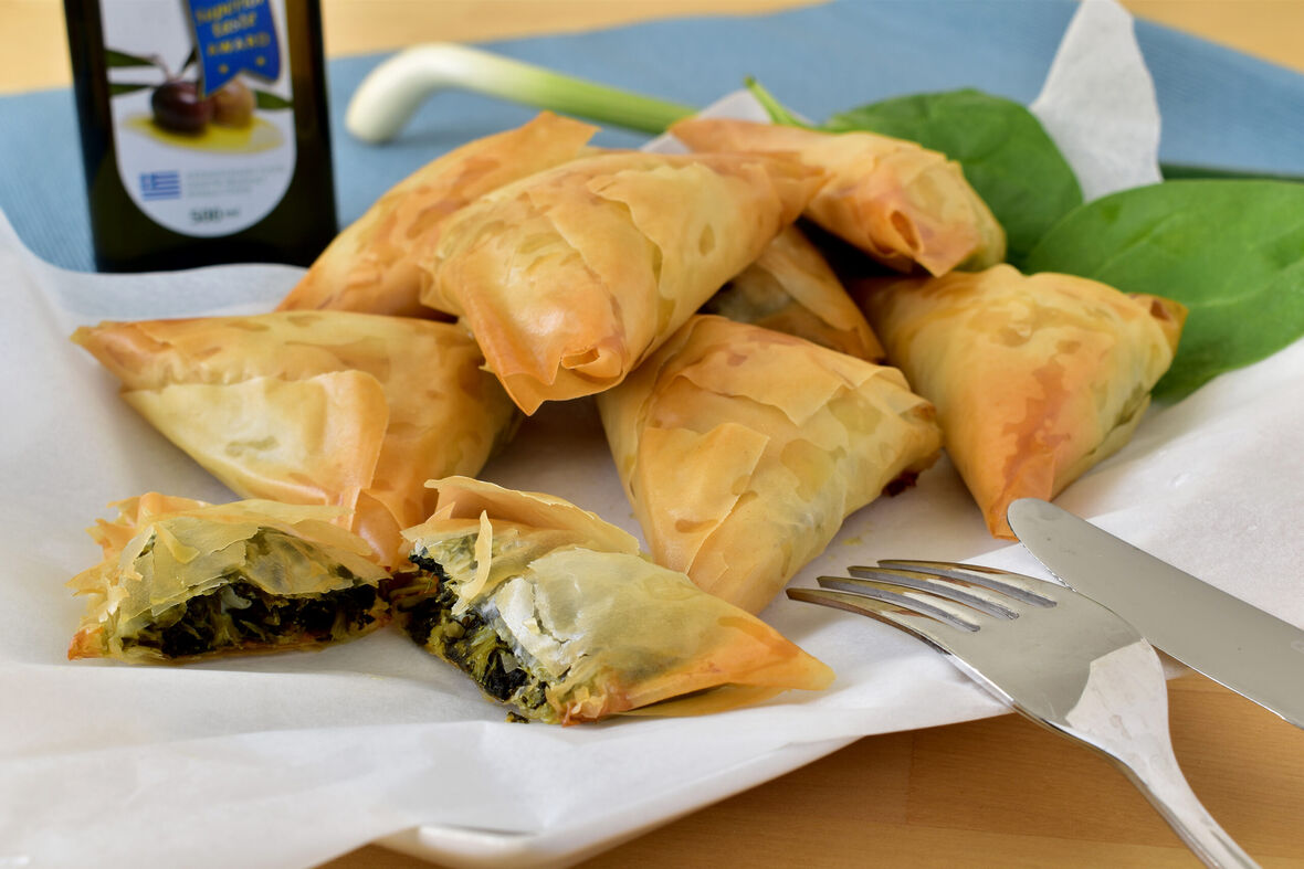 Kreikkalaiset feta-pinaattipasteijat